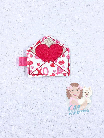Heart hair clip, Valentines hair clip, birthday outfit accessories, valentines gift for little girls, hair clip for toddler girls, love hair