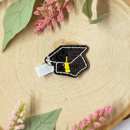 Graduation Hair Bow, Graduation Hair Clip, Feltie Hair Clip, Toddler Hair Clip, Girls Hair Clip, Graduation Outfit, 2023 Grad, Grad Hair Bow